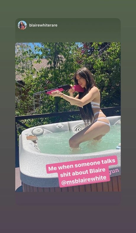 Naakte gelekte OnlyFans-foto van Blaire White