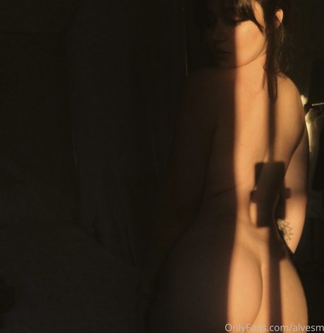 Naakte gelekte OnlyFans-foto van Michele Alves