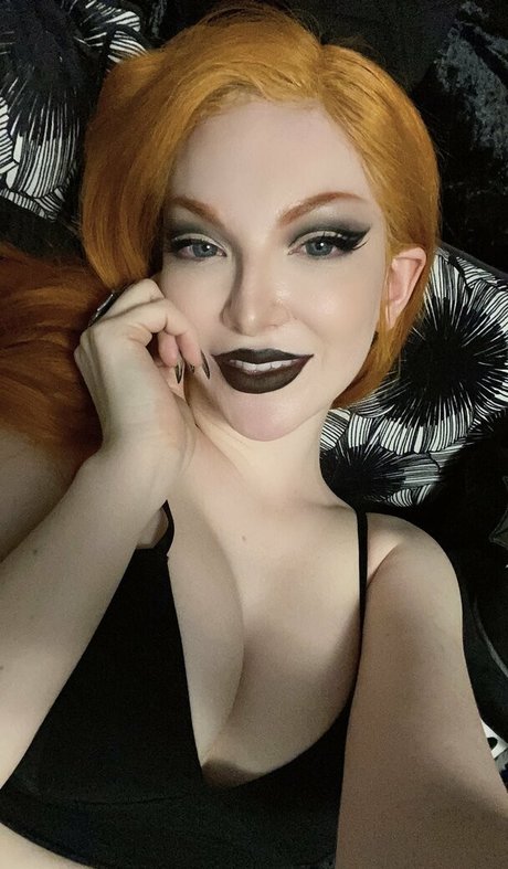 Naakte gelekte OnlyFans-foto van Ashlewddaefree