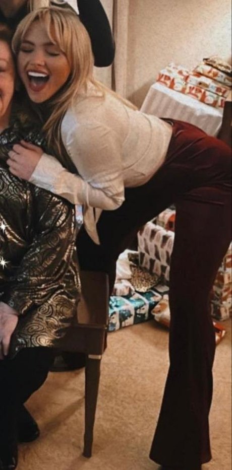 Natalie Alyn Lind