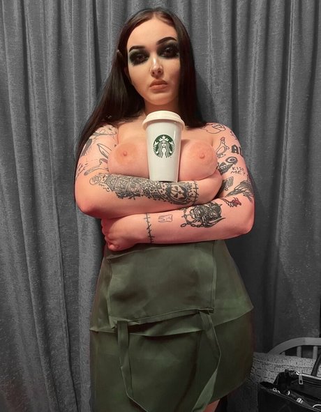 Naakte gelekte OnlyFans-foto van Missspookyrose