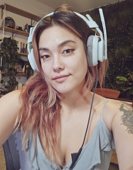 Naakte gelekte OnlyFans-foto van Avagg