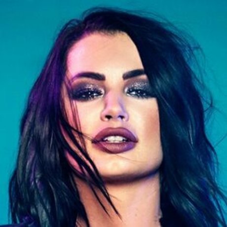 Naakte gelekte OnlyFans-foto van Saraya Bevis