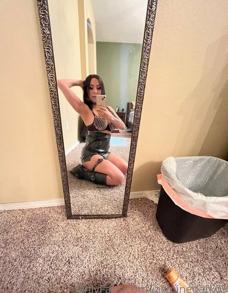 Naakte gelekte OnlyFans-foto van Jasminedark69