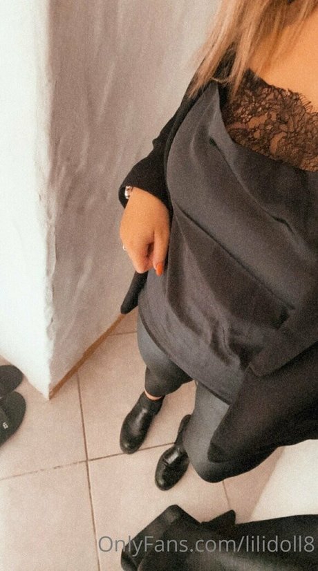 Naakte gelekte OnlyFans-foto van Lilidoll8