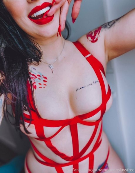 Naakte gelekte OnlyFans-foto van Gothamqueenslaysfree
