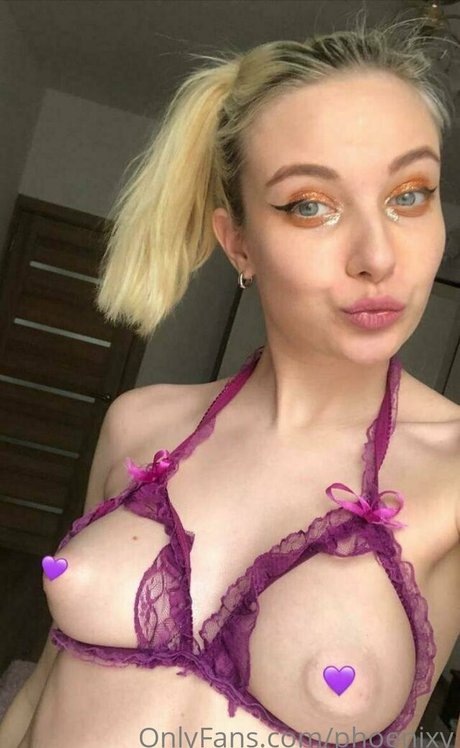 Naakte gelekte OnlyFans-foto van Phoenixy