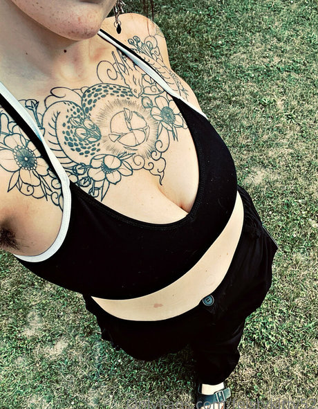 Naakte gelekte OnlyFans-foto van Feistykitty52
