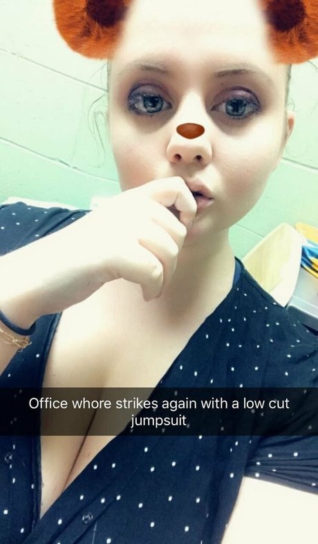 Naakte gelekte OnlyFans-foto van Curvycassie98