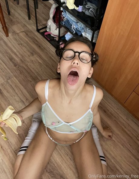 Naakte gelekte OnlyFans-foto van Kenleyrr