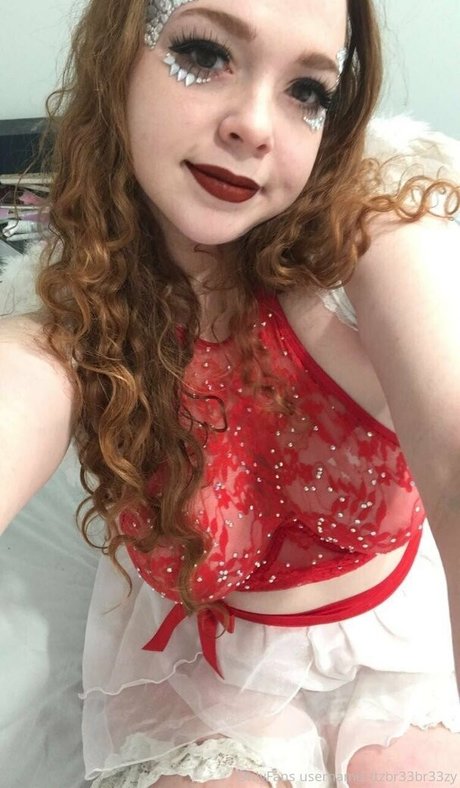 Naakte gelekte OnlyFans-foto van Scarletexotic
