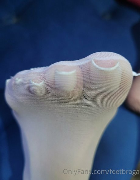 Naakte gelekte OnlyFans-foto van Feet Braga