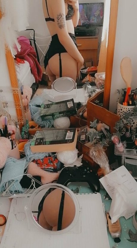 Naakte gelekte OnlyFans-foto van Bbywho