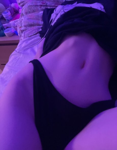 Poorwaifu.free