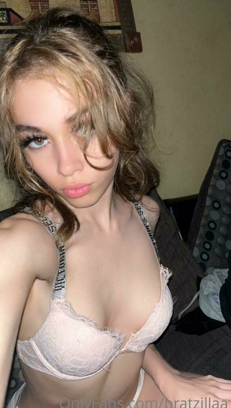 Naakte gelekte OnlyFans-foto van Lilypopz