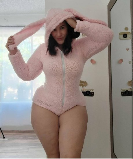 Naakte gelekte OnlyFans-foto van Onfilmbyana