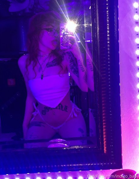 Naakte gelekte OnlyFans-foto van Indigobaby