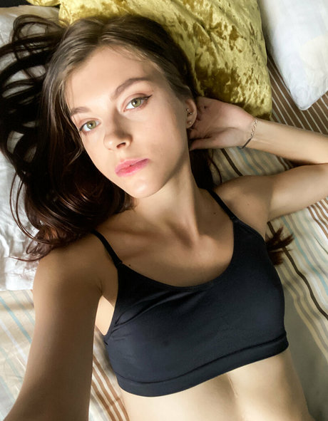 Naakte gelekte OnlyFans-foto van Lanavirg
