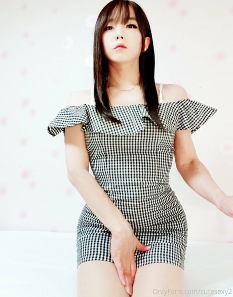 Naakte gelekte OnlyFans-foto van Cutesexy222