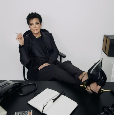 Naakte gelekte OnlyFans-foto van Kris Jenner