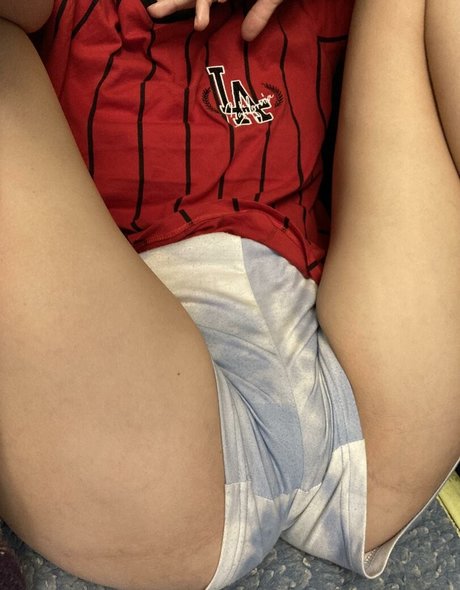 Naakte gelekte OnlyFans-foto van Adorabledina