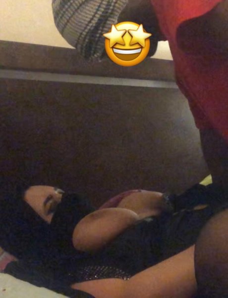 Naakte gelekte OnlyFans-foto van Persiana