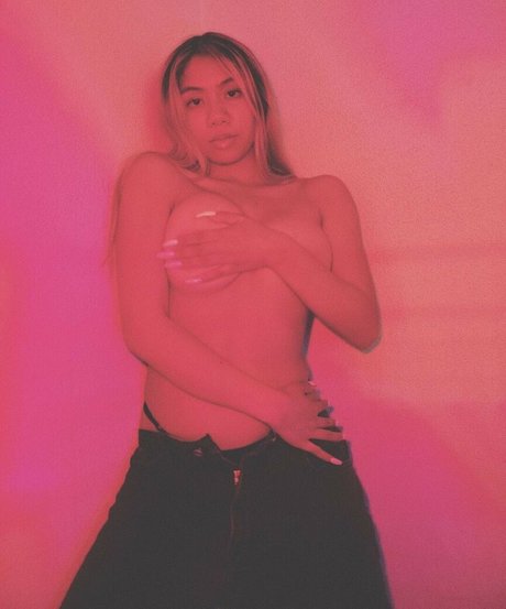 Naakte gelekte OnlyFans-foto van Jellycaaakes