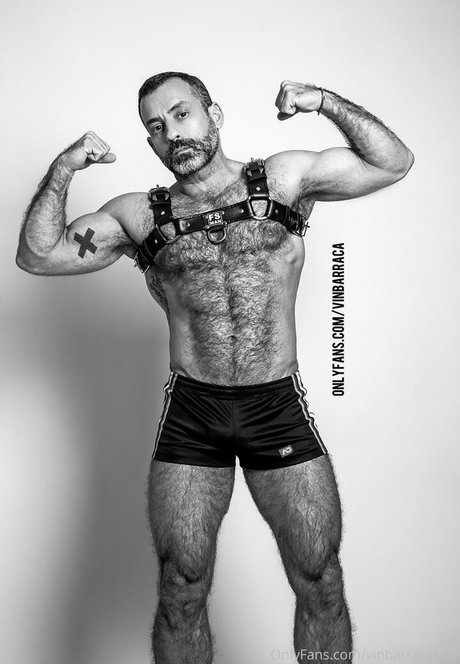 Naakte gelekte OnlyFans-foto van Vinbarracafree