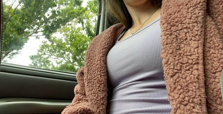 Naakte gelekte OnlyFans-foto van Emmthequeen