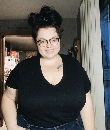 Naakte gelekte OnlyFans-foto van Ahitsnatalie