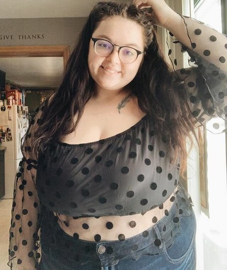 Naakte gelekte OnlyFans-foto van Ahitsnatalie