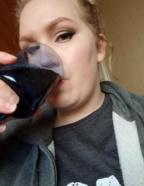 Naakte gelekte OnlyFans-foto van Swedishbutterball