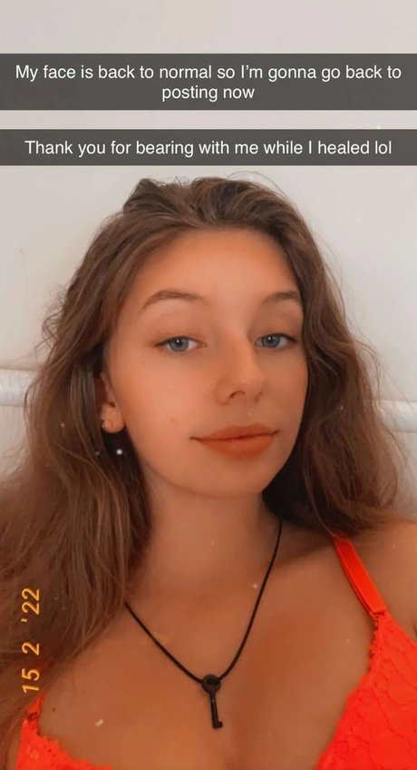 Naakte gelekte OnlyFans-foto van Lydia Renae