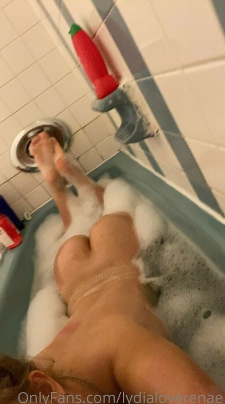 Naakte gelekte OnlyFans-foto van Lydia Renae