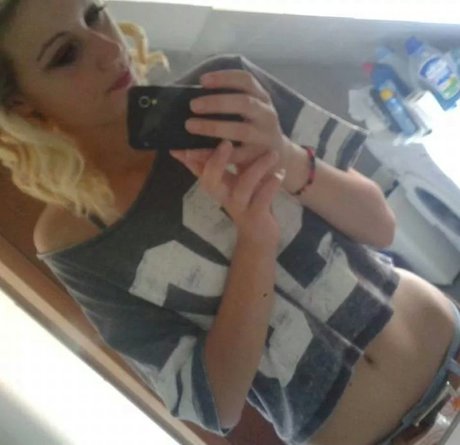 Naakte gelekte OnlyFans-foto van Ginagzuz