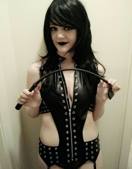 Naakte gelekte OnlyFans-foto van Mirthfulmollywhop