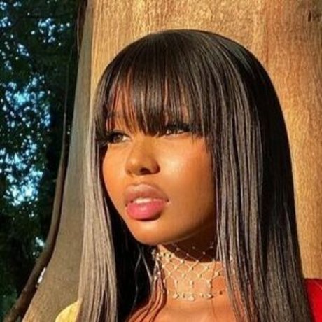 Naakte gelekte OnlyFans-foto van Ninarari