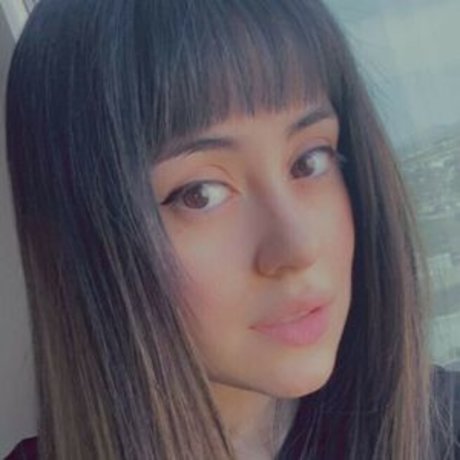 Naakte gelekte OnlyFans-foto van Emilyuumi