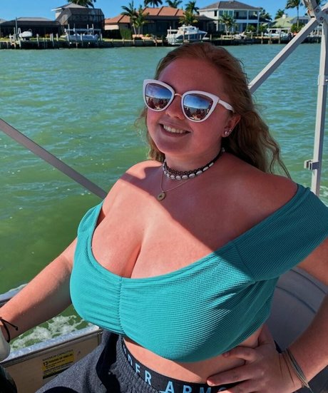 Naakte gelekte OnlyFans-foto van Amberly