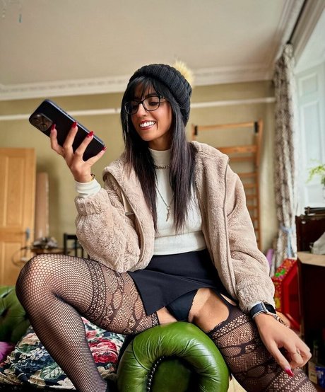 Naakte gelekte OnlyFans-foto van Aaliyah Yasin