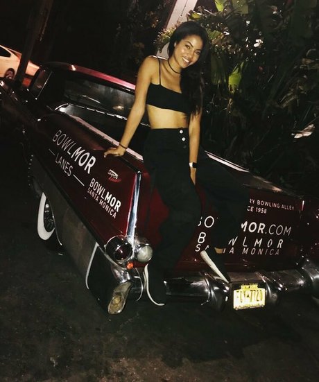 Naakte gelekte OnlyFans-foto van Camille Hyde