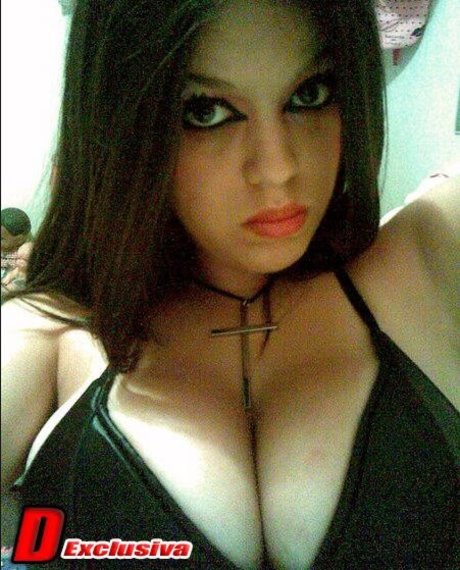 Naakte gelekte OnlyFans-foto van Sabrina Miqueletti