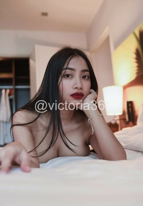 Naakte gelekte OnlyFans-foto van Victoria36f
