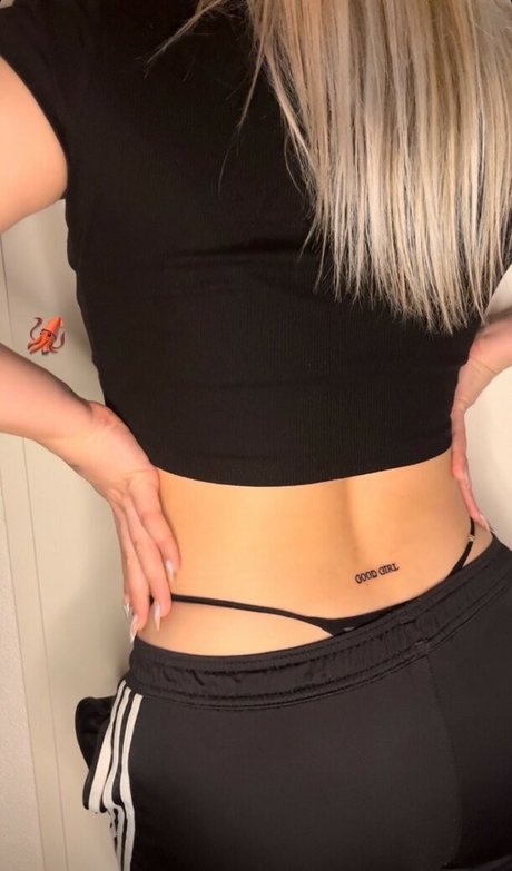 Naakte gelekte OnlyFans-foto van Ajda Kersic Ahlin