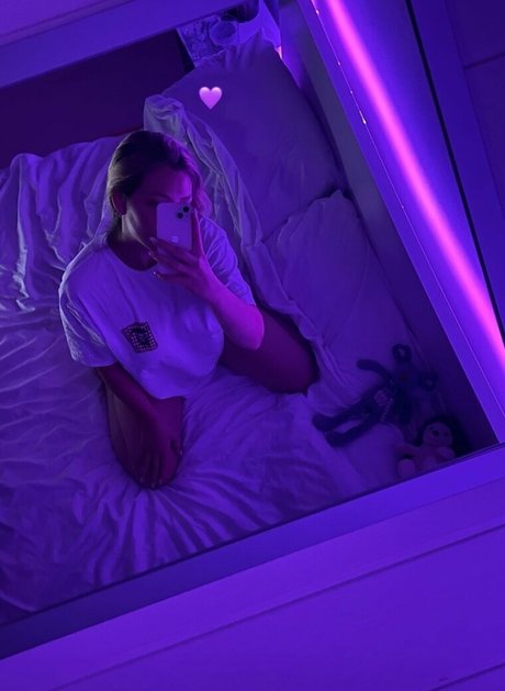 Naakte gelekte OnlyFans-foto van Ajda Kersic Ahlin