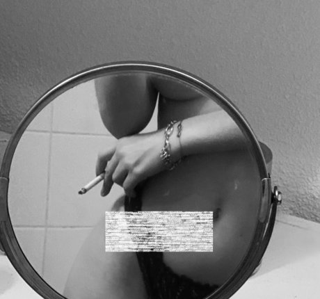 Naakte gelekte OnlyFans-foto van Cap0nce Capxnce