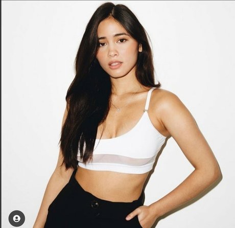 Naakte gelekte OnlyFans-foto van Aaliyahdegracia