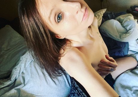 Naakte gelekte OnlyFans-foto van Sapphiresins