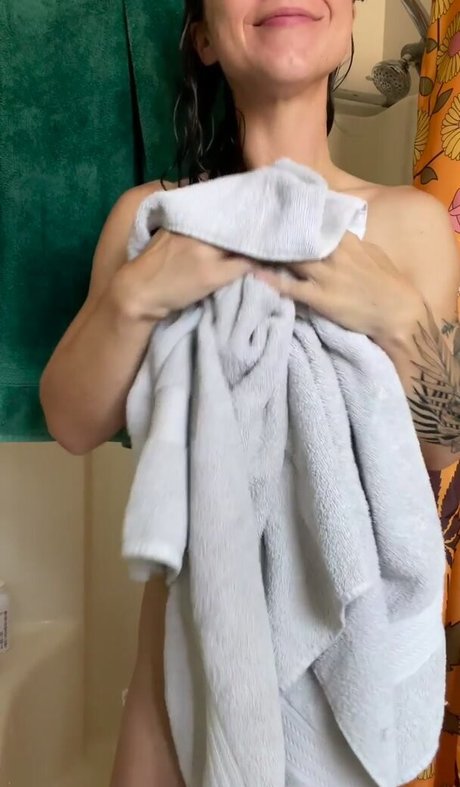 Naakte gelekte OnlyFans-foto van Jenners