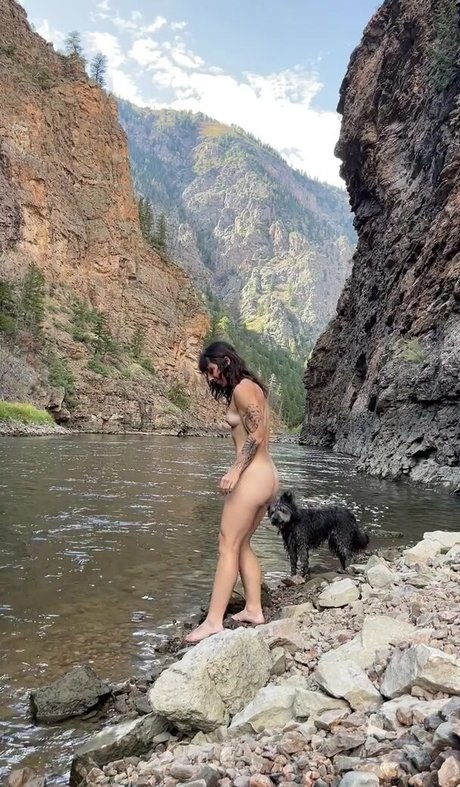Naakte gelekte OnlyFans-foto van Jenners